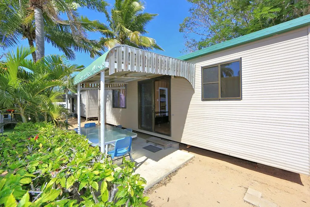 Alva Beach Tourist Park Villa 3*,  Australia