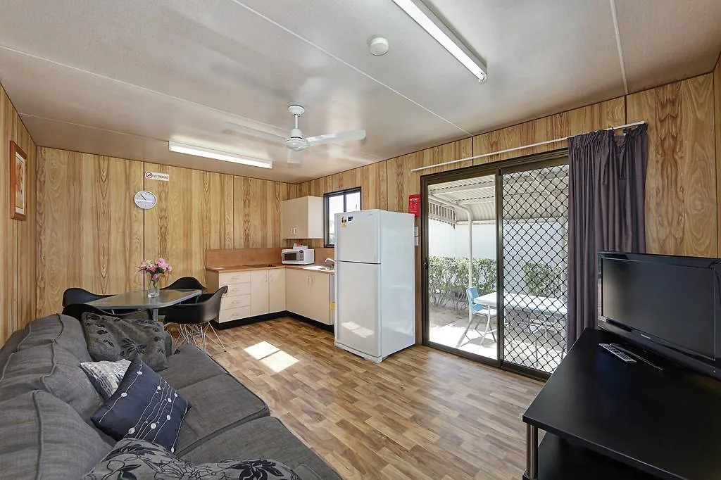 Alva Beach Tourist Park Villa 3*,