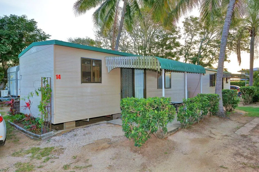 Alva Beach Tourist Park Villa Holiday park